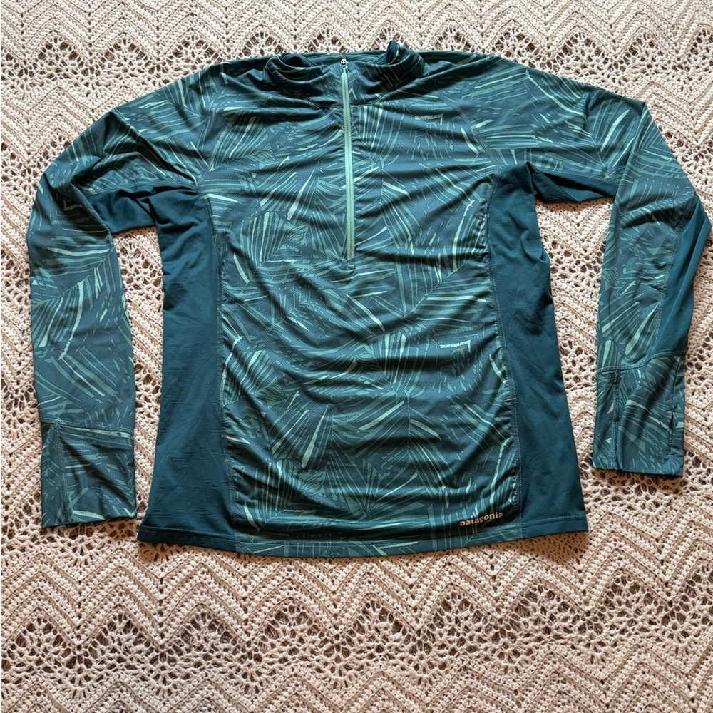 Patagonia Blue Green Quarter Zip Breathable Running Top Thumb Holes Hand Covers